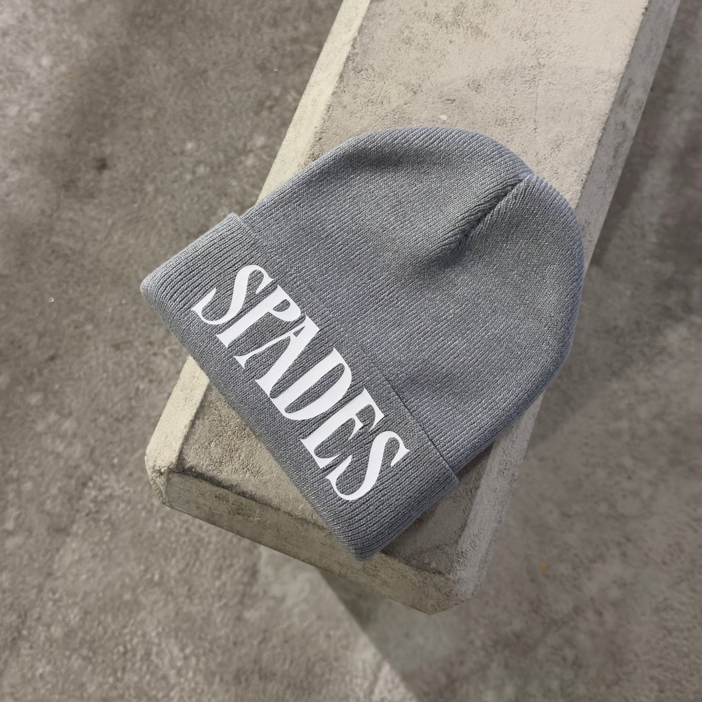 Spades Essential Beanie - SERIF Grey